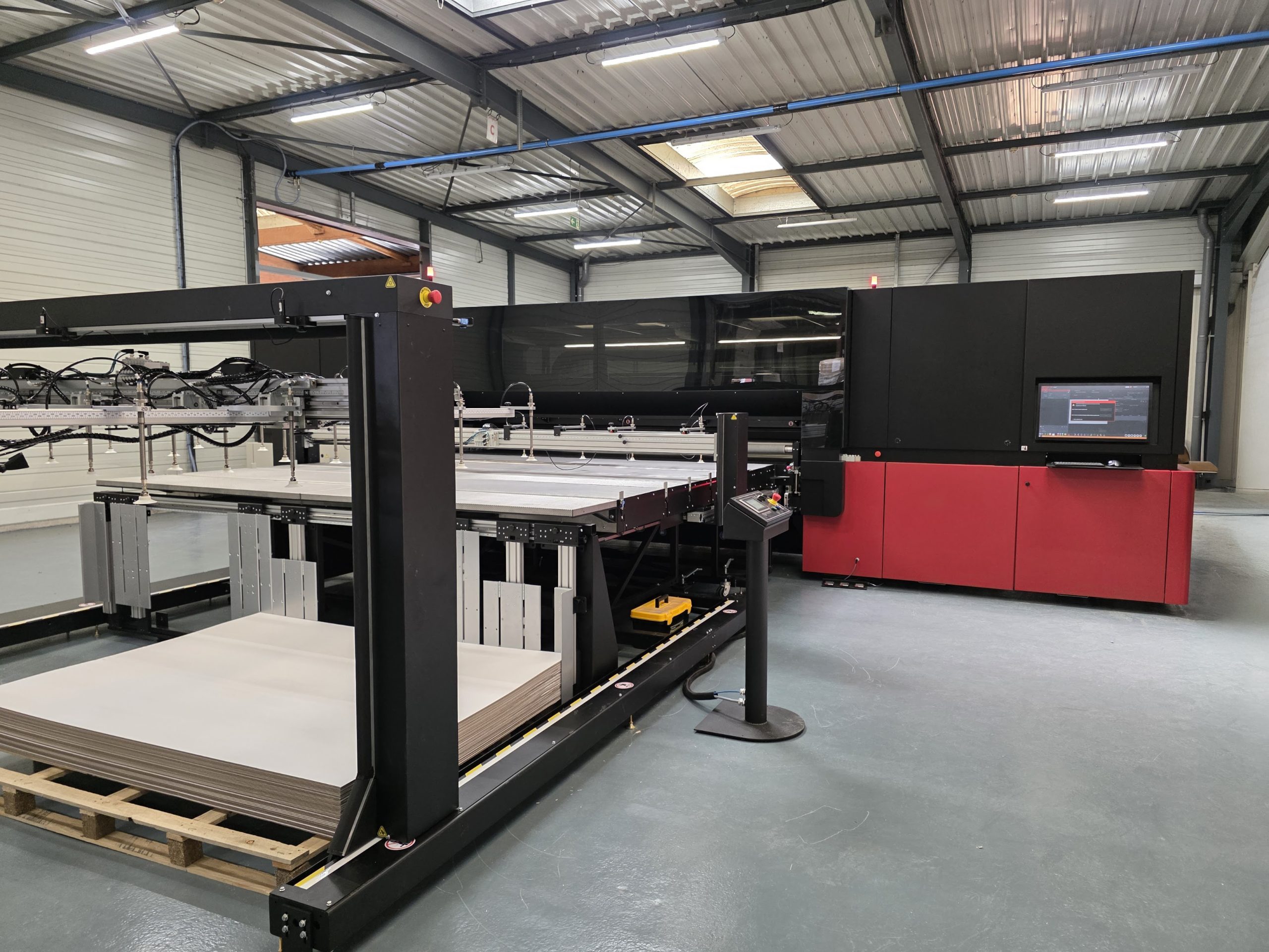 Cartonnages Vaillant imprime l’avenir avec la AGFA Tauro XUHS